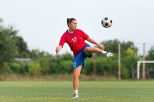 Here are some tips for physical therapists treating soccer players.